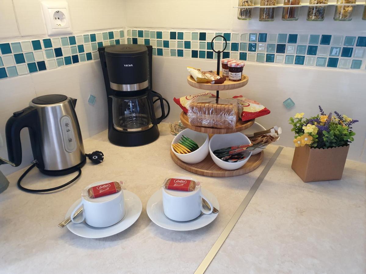 Deluxe Apartment Near The Airport Adults Only Porto Rafti Bagian luar foto