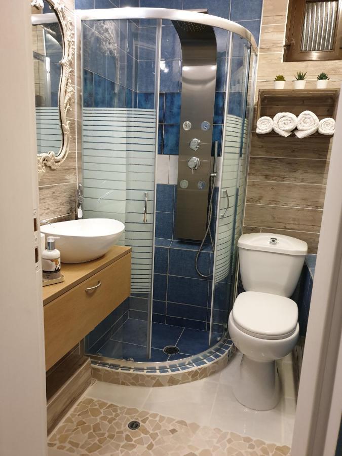 Deluxe Apartment Near The Airport Adults Only Porto Rafti Bagian luar foto