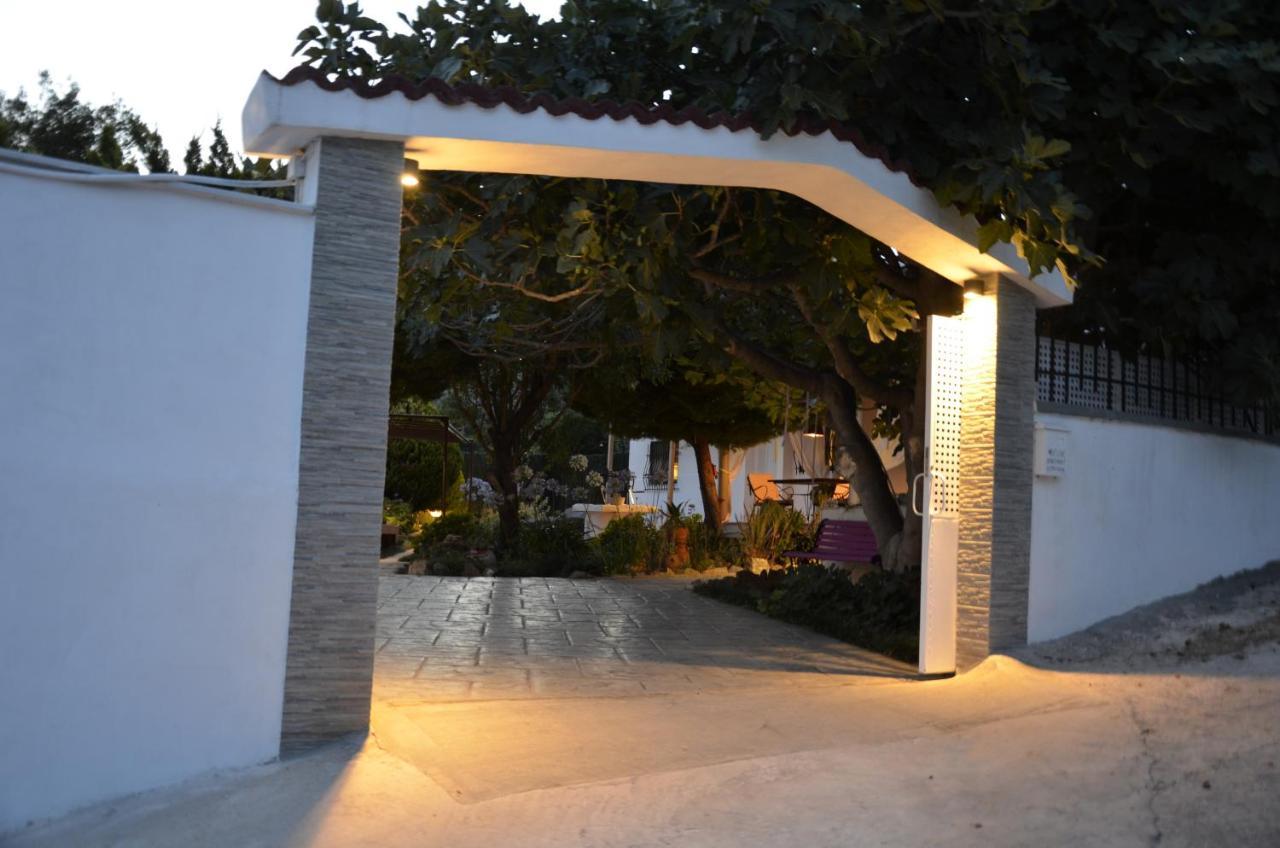 Deluxe Apartment Near The Airport Adults Only Porto Rafti Bagian luar foto
