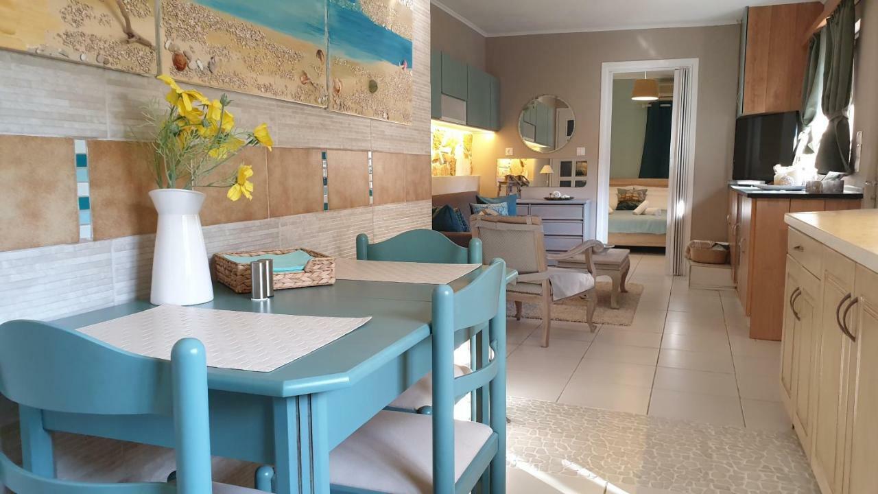 Deluxe Apartment Near The Airport Adults Only Porto Rafti Bagian luar foto